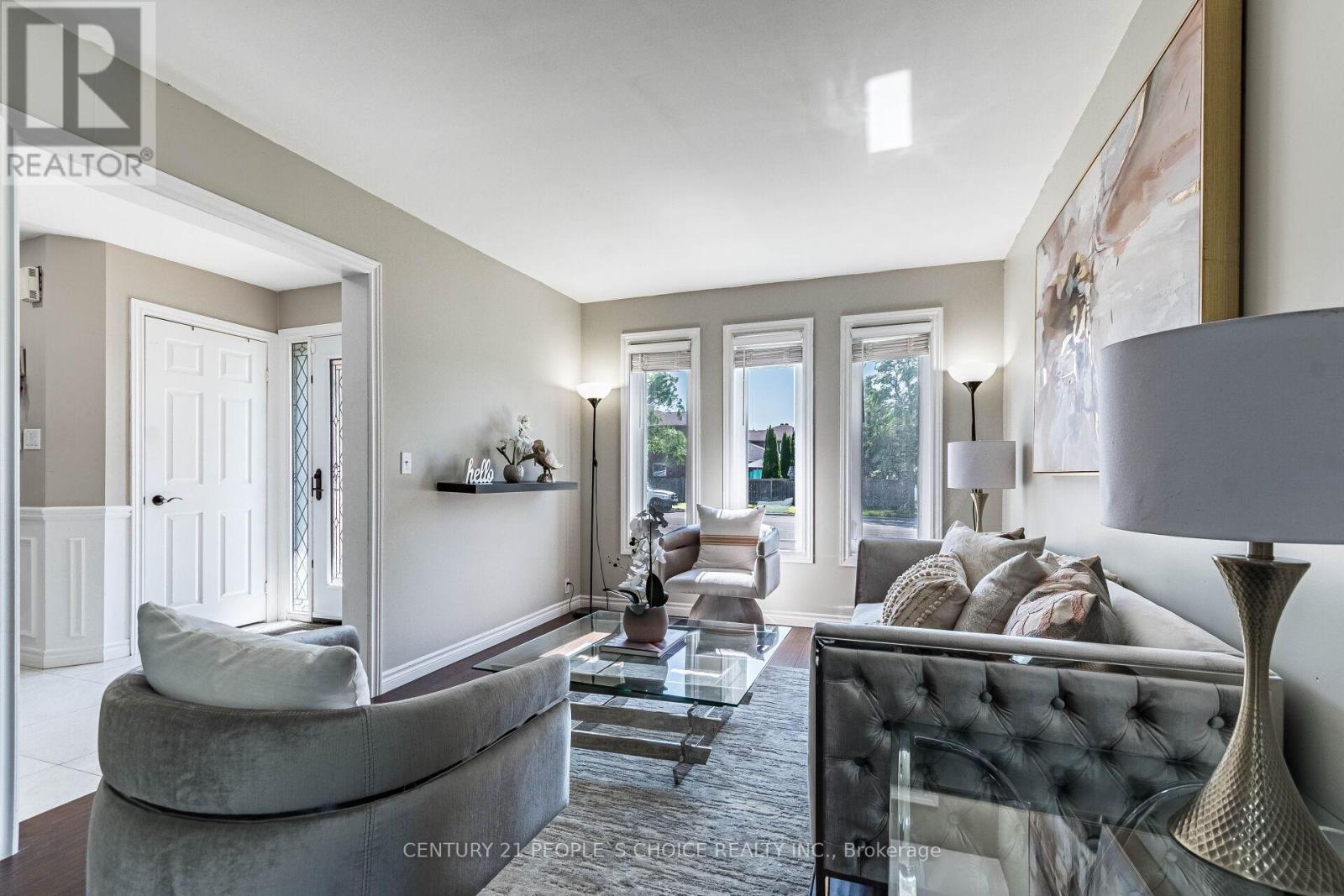 Single Family House for Sale in  CUNDLES ROAD W Barrie (Northwest) 