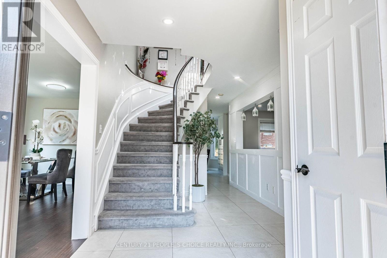 Single Family House for Sale in  CUNDLES ROAD W Barrie (Northwest) 