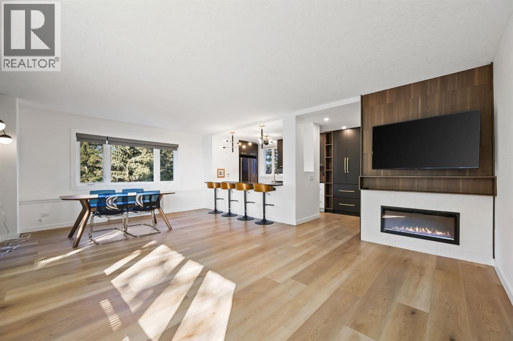 Single Family House for Sale in   Rideau Place SW Rideau Park Calgary 