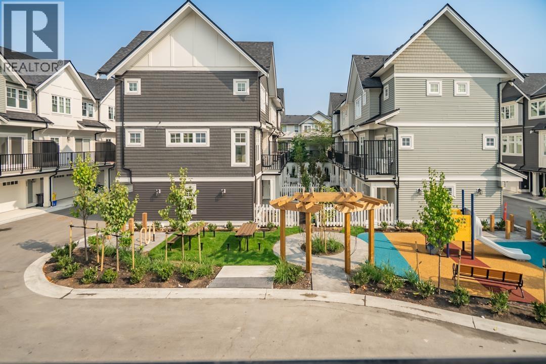 16 22811 MCLEAN AVENUE, Richmond