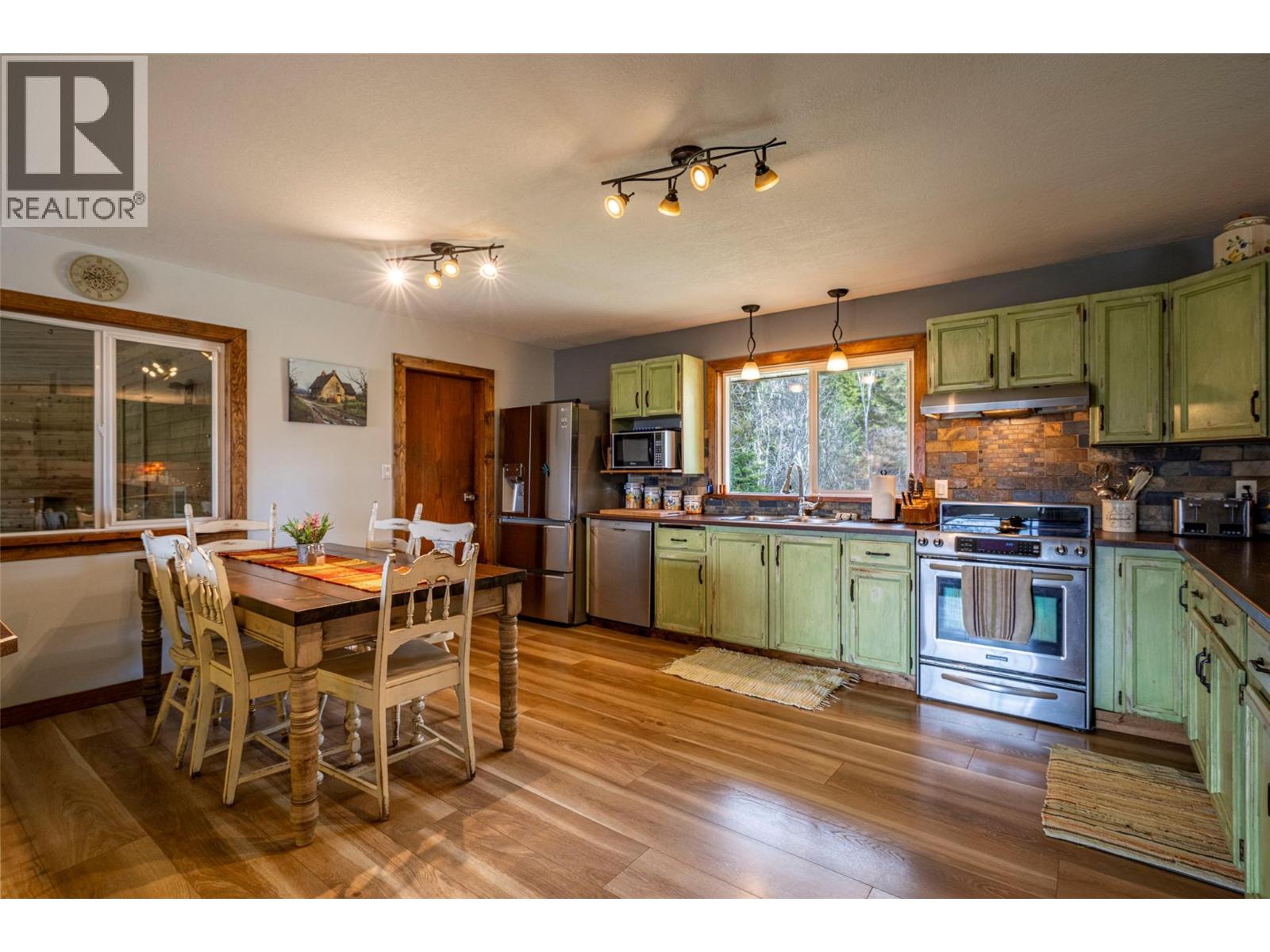 4250 Frederick Road, Armstrong