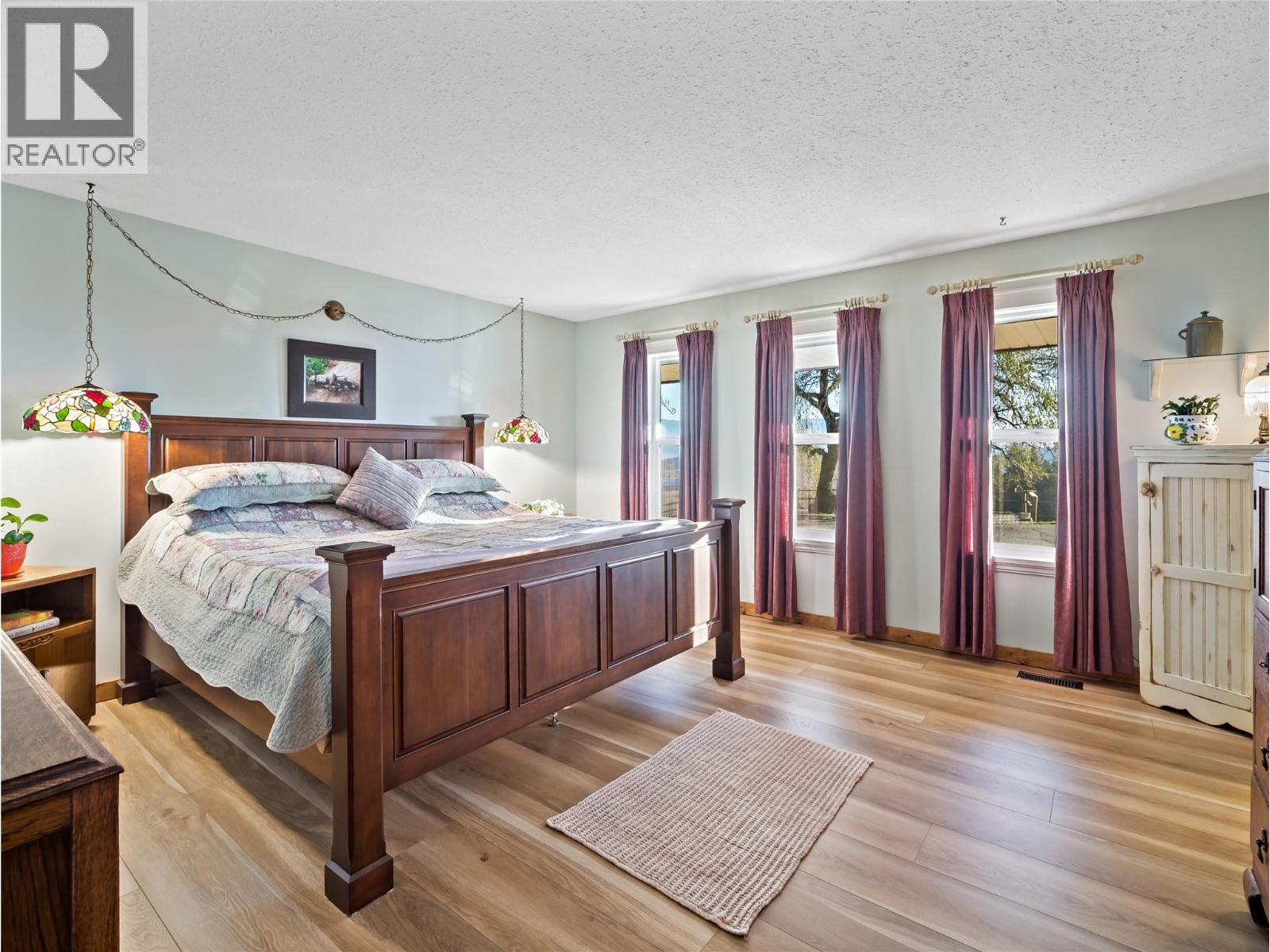 4250 Frederick Road, Armstrong