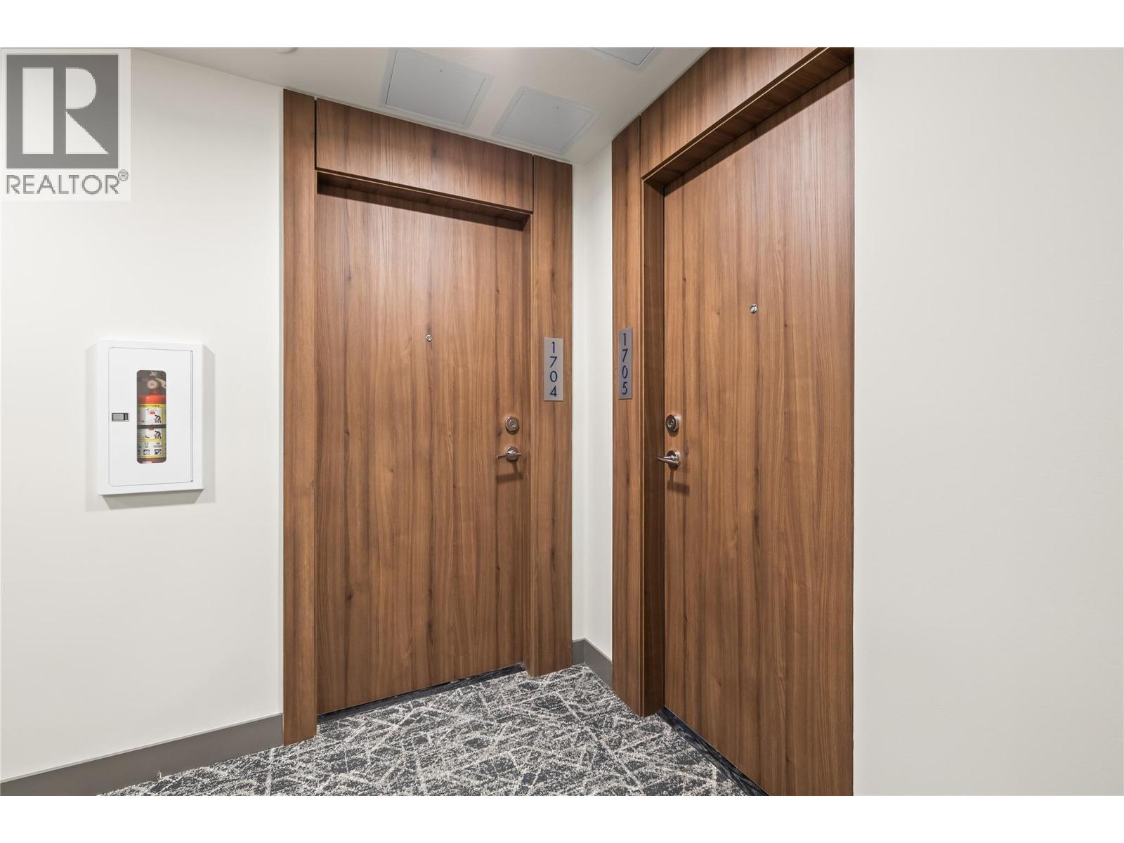 1704 238 Leon Avenue, Kelowna