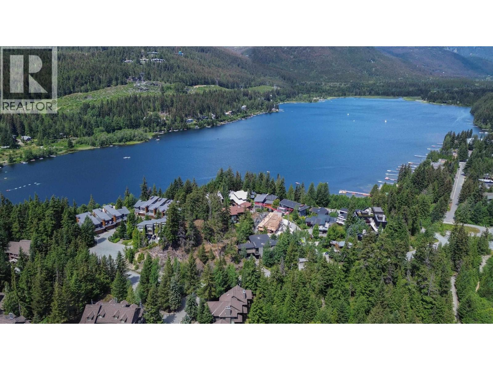 302 3050 HILLCREST DRIVE, Whistler