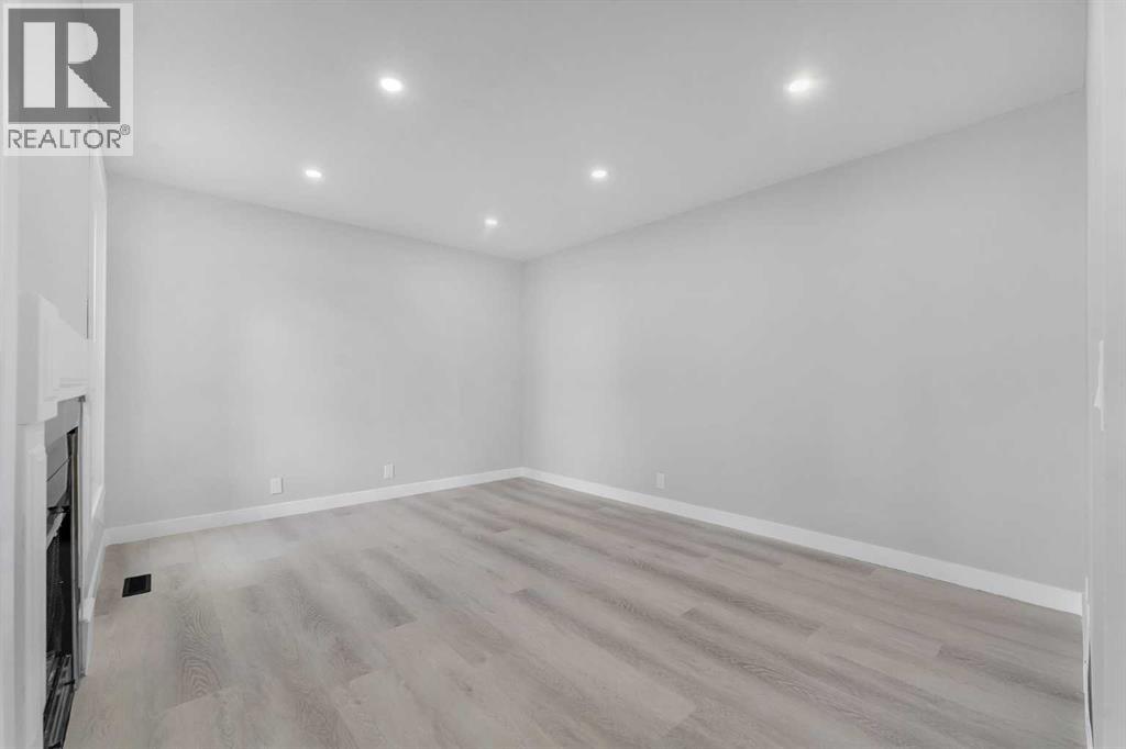 Single Family House for Sale in    Street NE Pineridge Calgary 