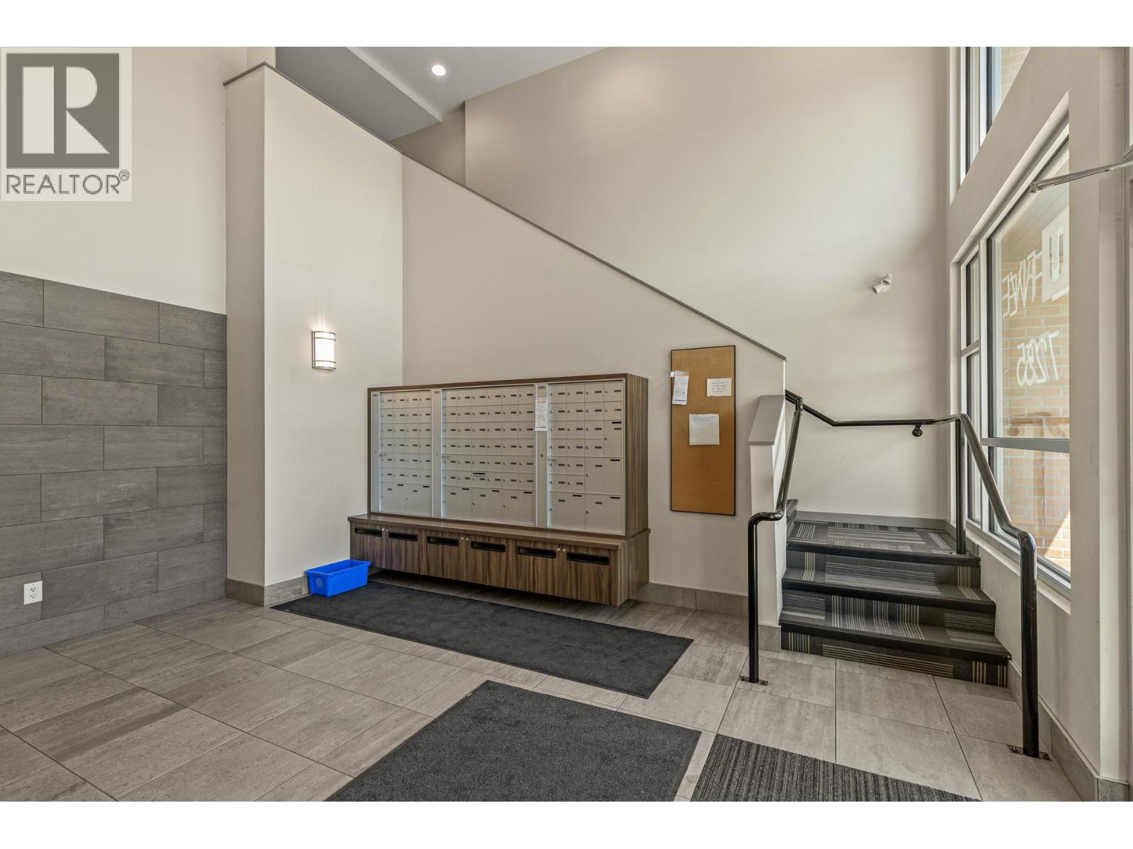 #203 725 Academy Way - 32