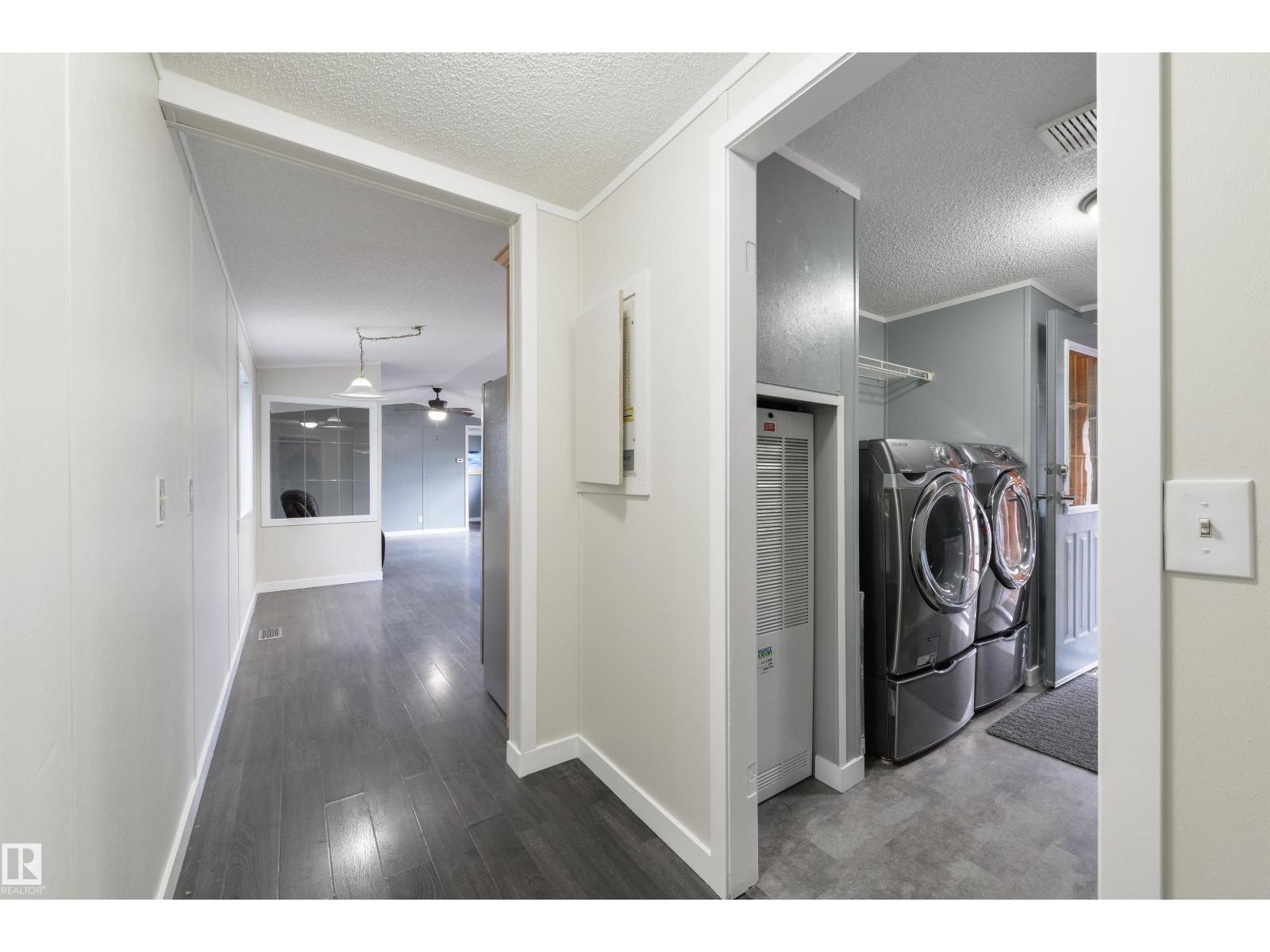 2809 Lakeside Cres NW NW, Edmonton