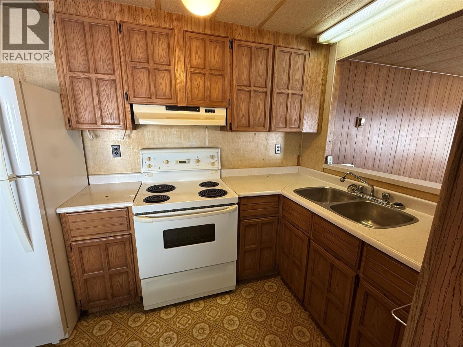 #12 851 READ ROAD - 10