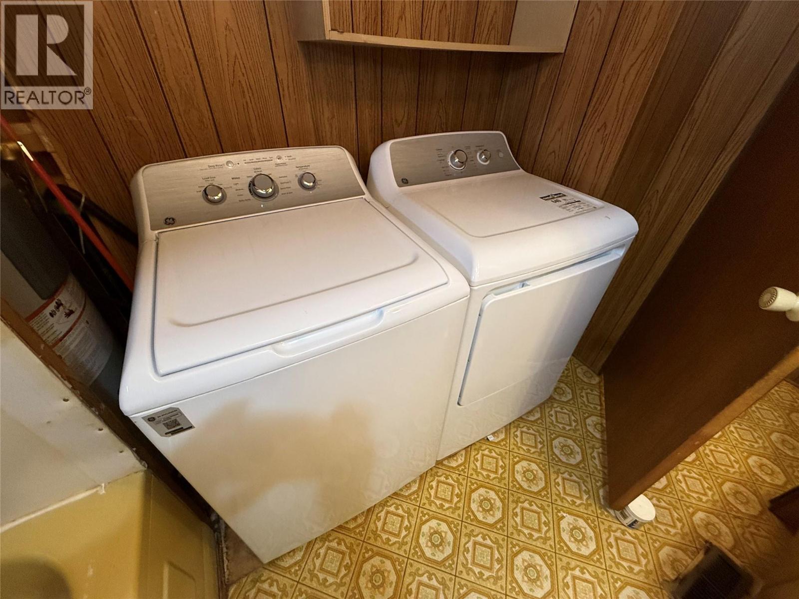 #12 851 READ ROAD - 23