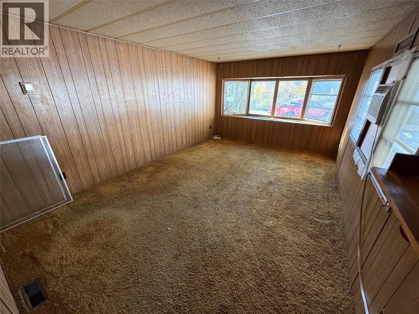 #12 851 READ ROAD - 11