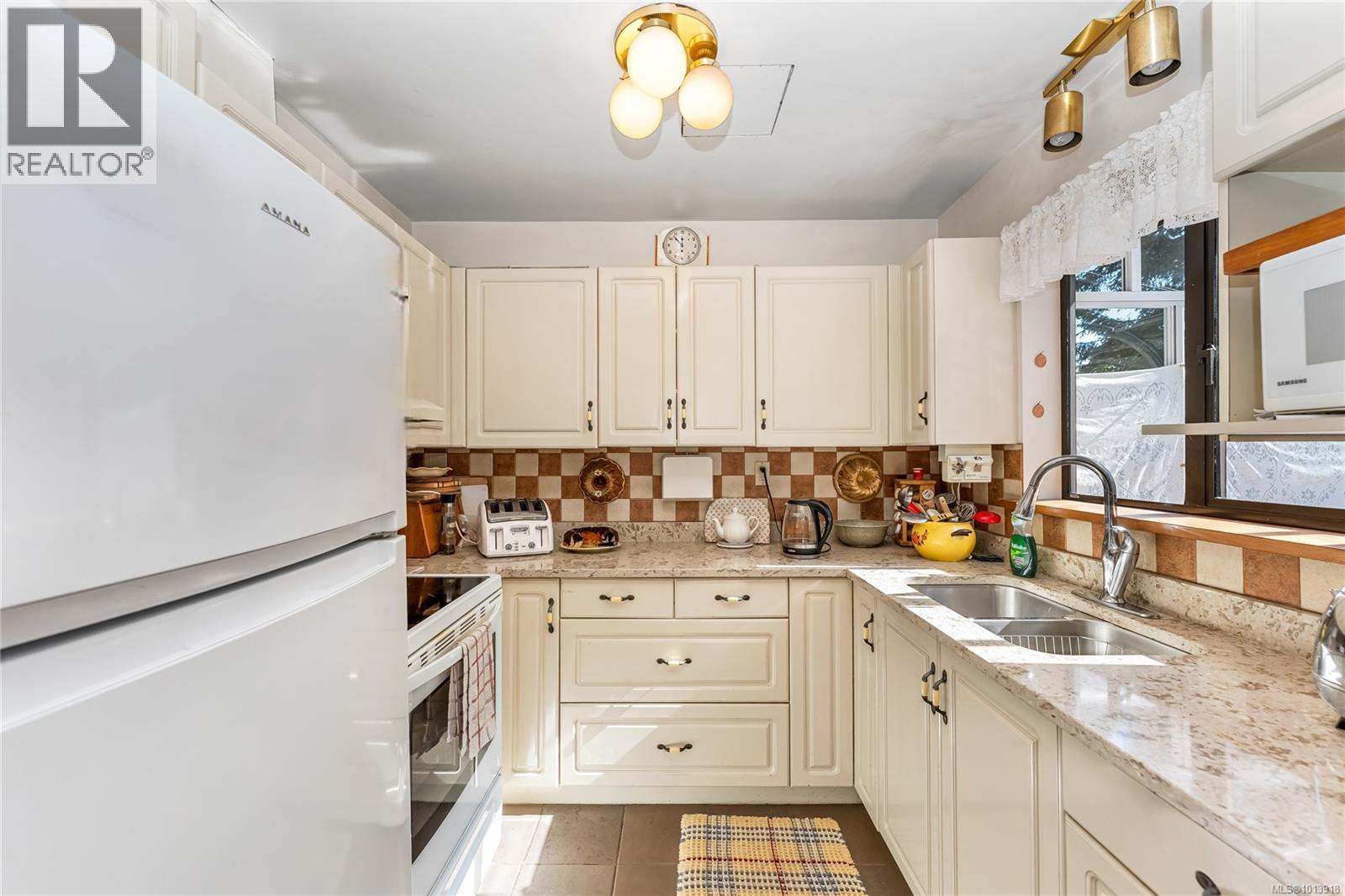  107 Pine Place, Salt Spring