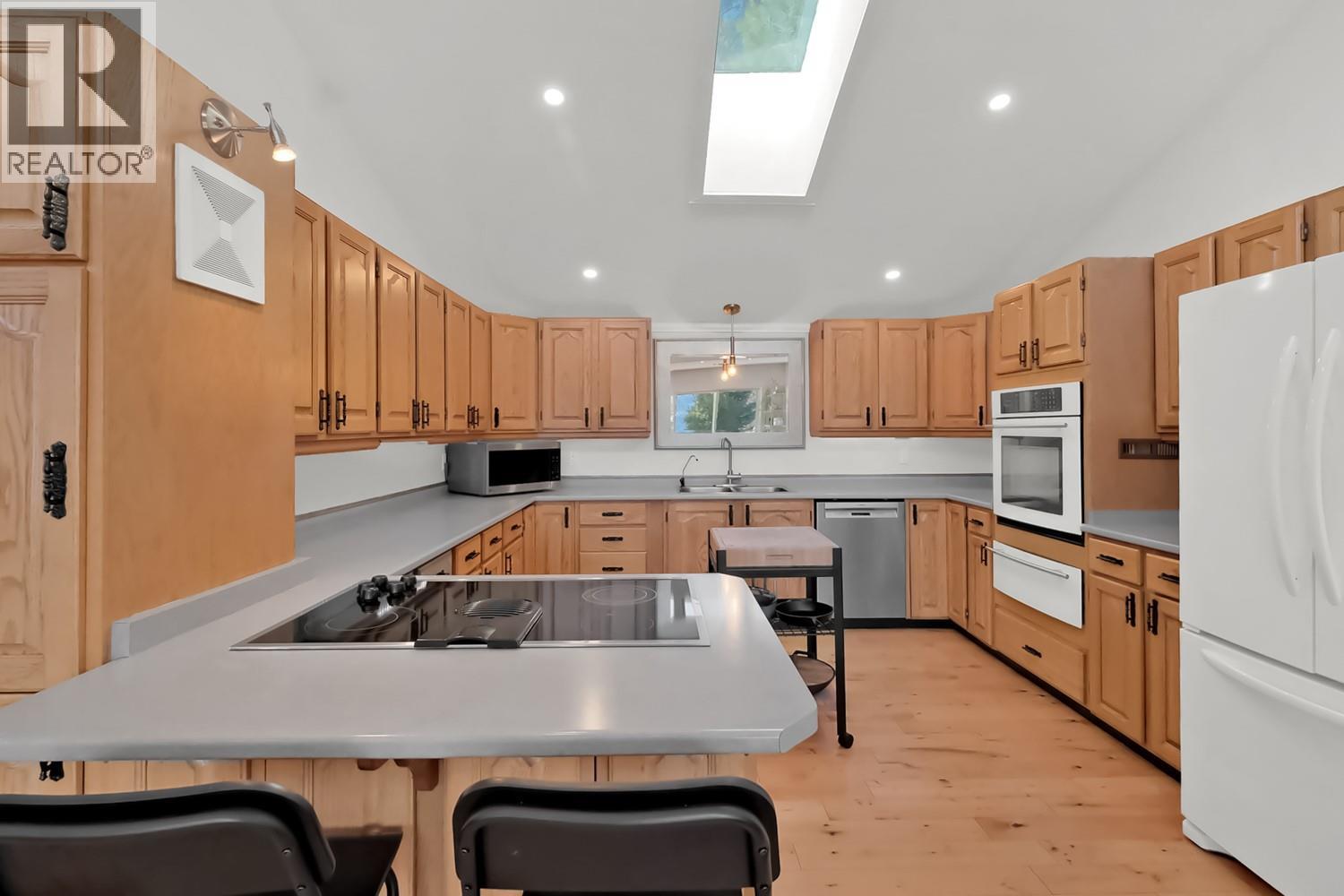  5290 Trepanier Bench Road, Peachland
