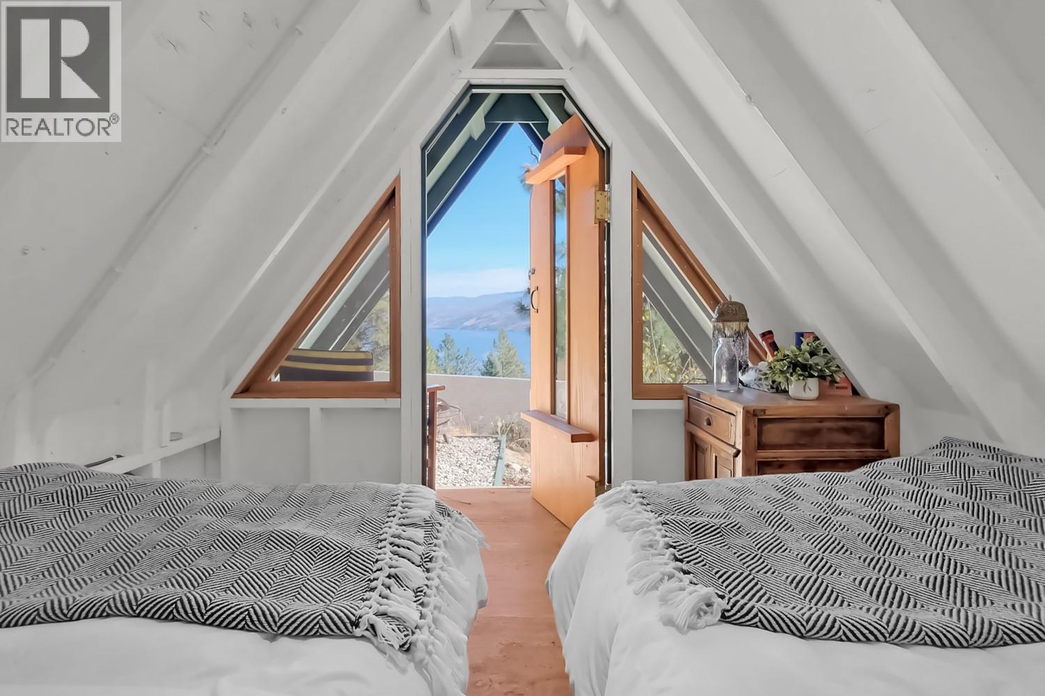  5290 Trepanier Bench Road, Peachland