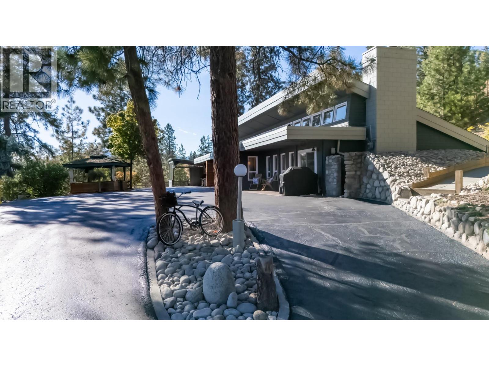  5290 Trepanier Bench Road, Peachland