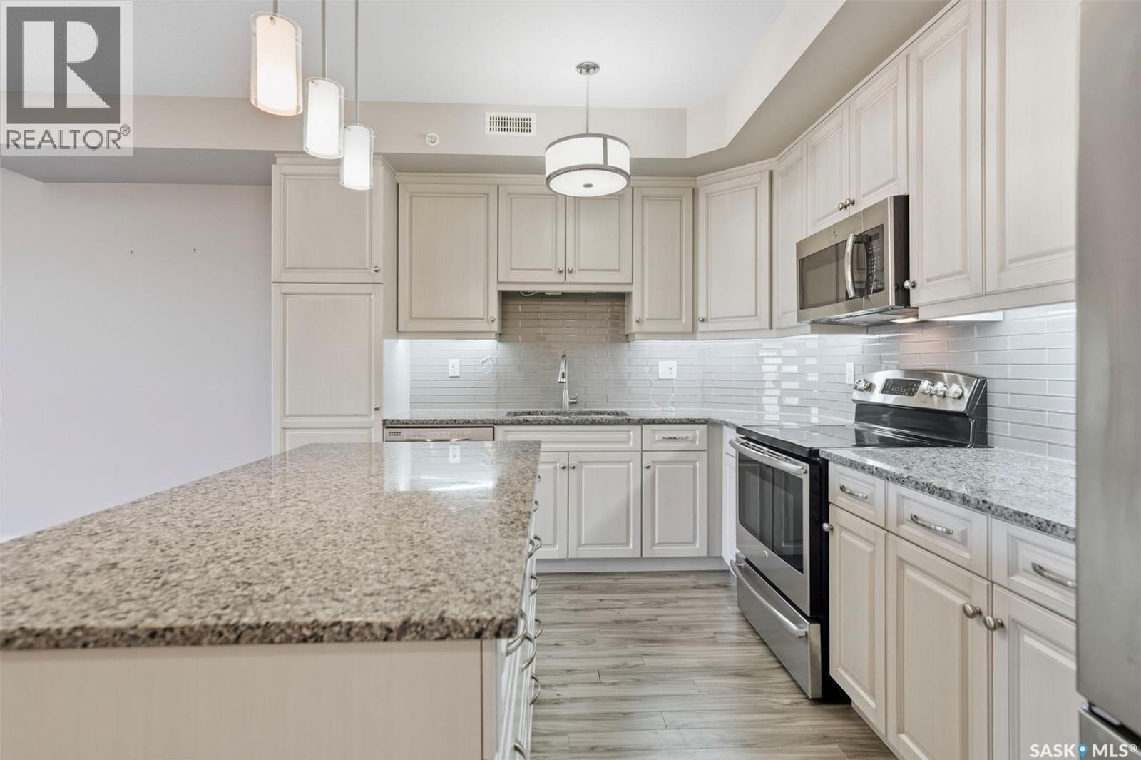 Single Family House Low rise for Sale in   Moss AVENUE Saskatoon 