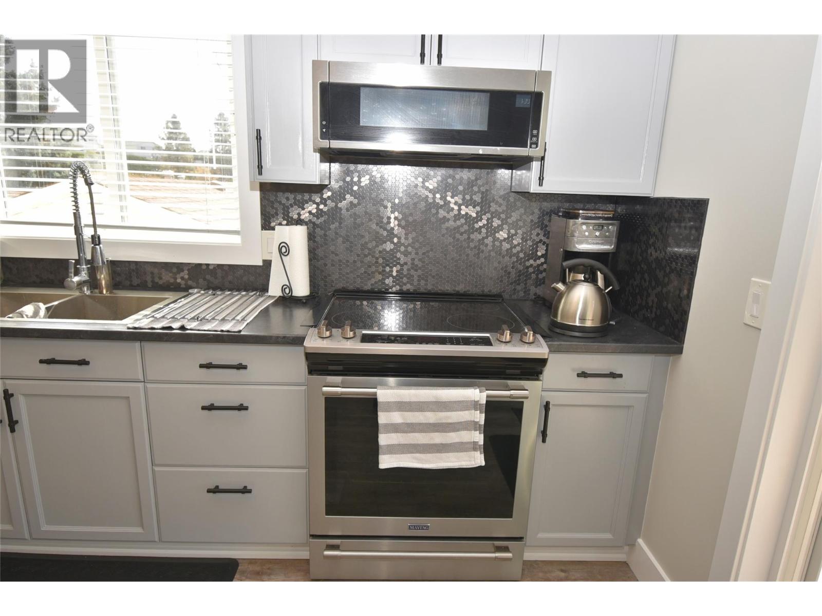  6427 Spencer Road, Kelowna