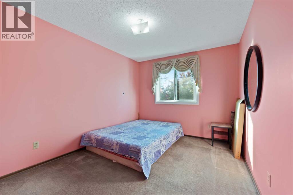 Single Family House for Sale in  Castleglen Court NE Castleridge Calgary 