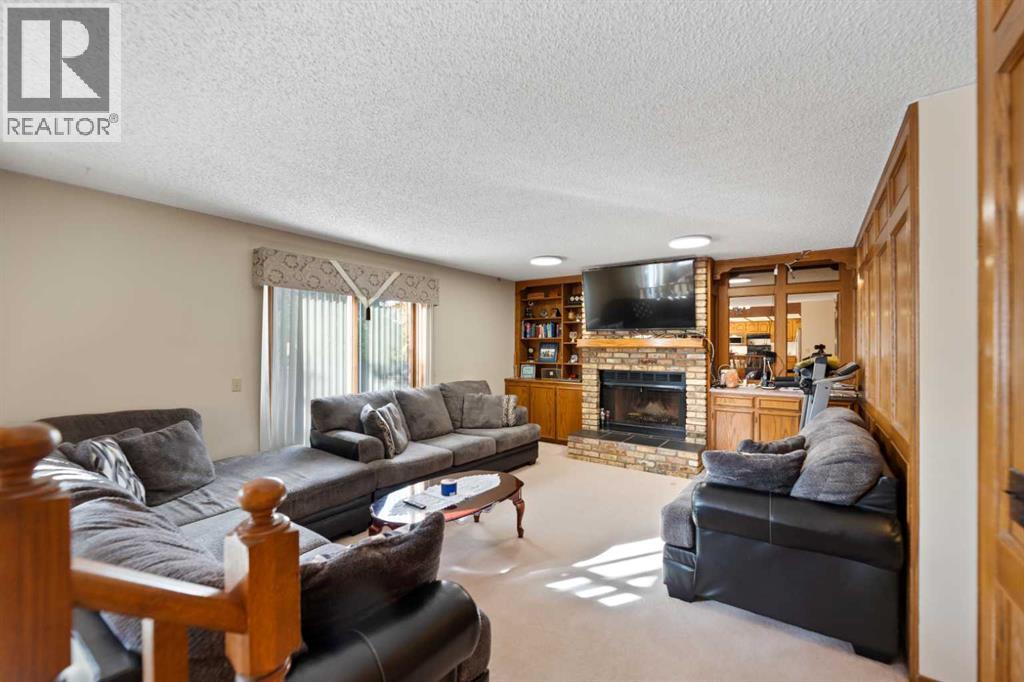 Single Family House for Sale in  Castleglen Court NE Castleridge Calgary 
