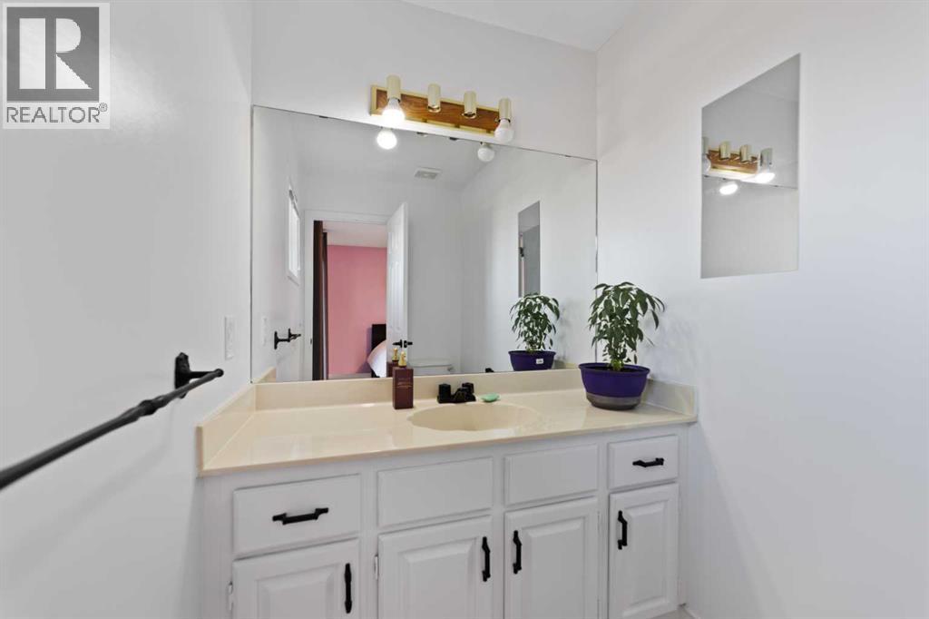 Single Family House for Sale in  Castleglen Court NE Castleridge Calgary 