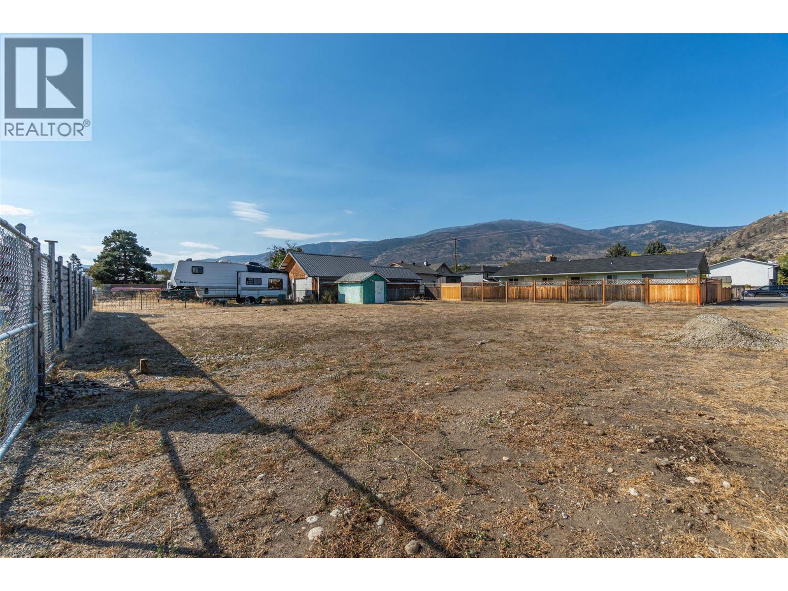 5845 Okanagan Street, Oliver