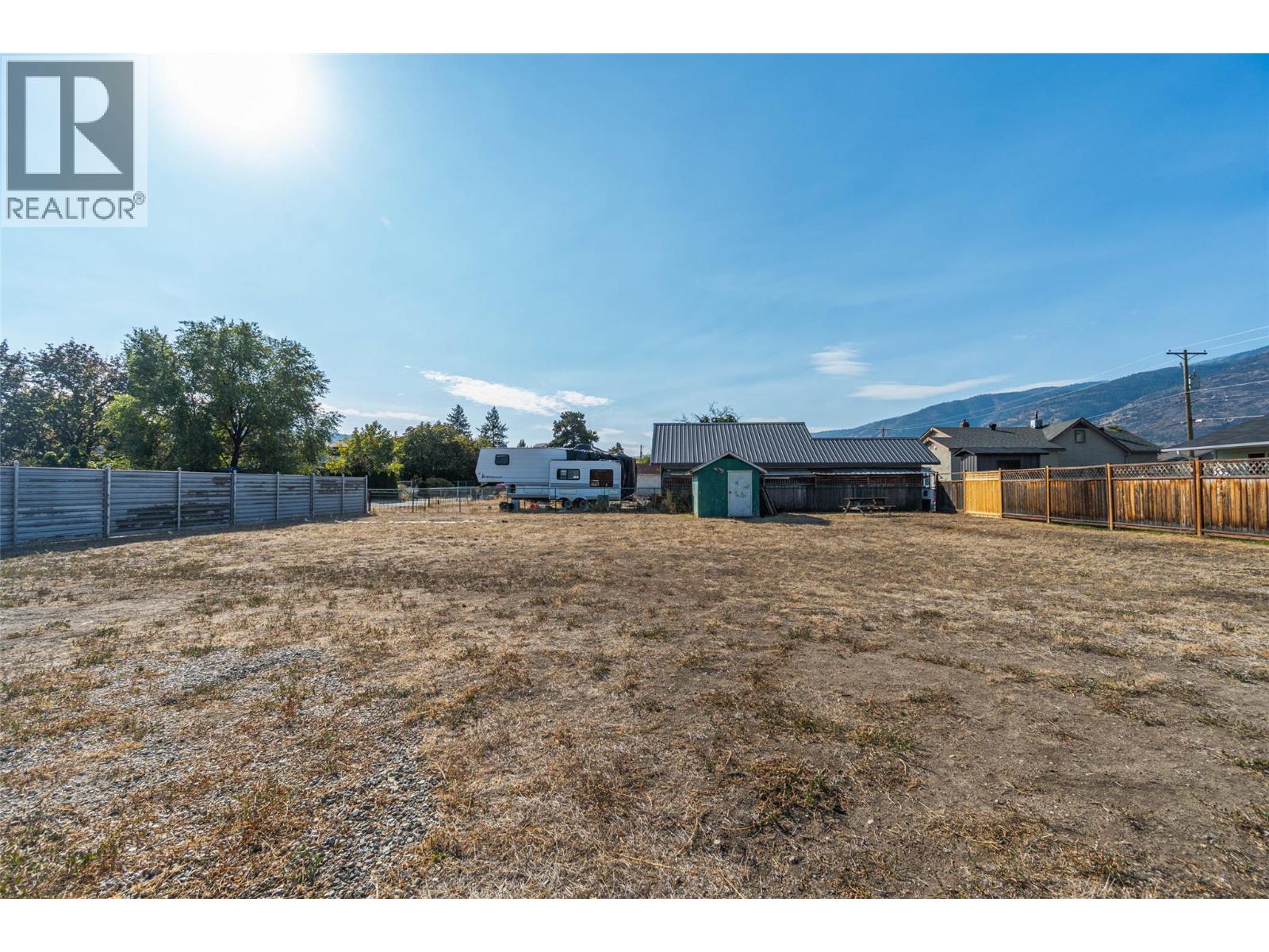  5845 Okanagan Street, Oliver