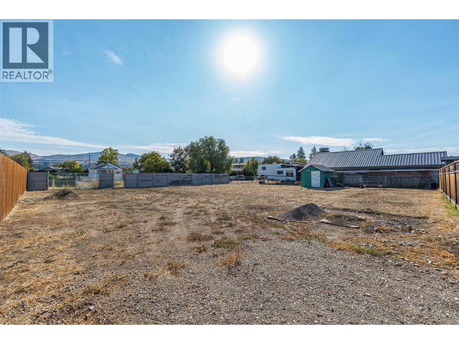  5845 Okanagan Street, Oliver