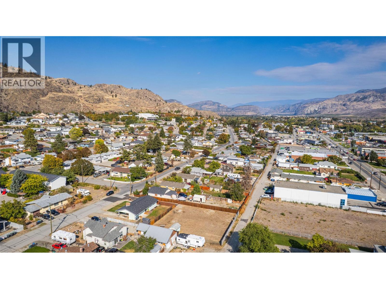  5845 Okanagan Street, Oliver
