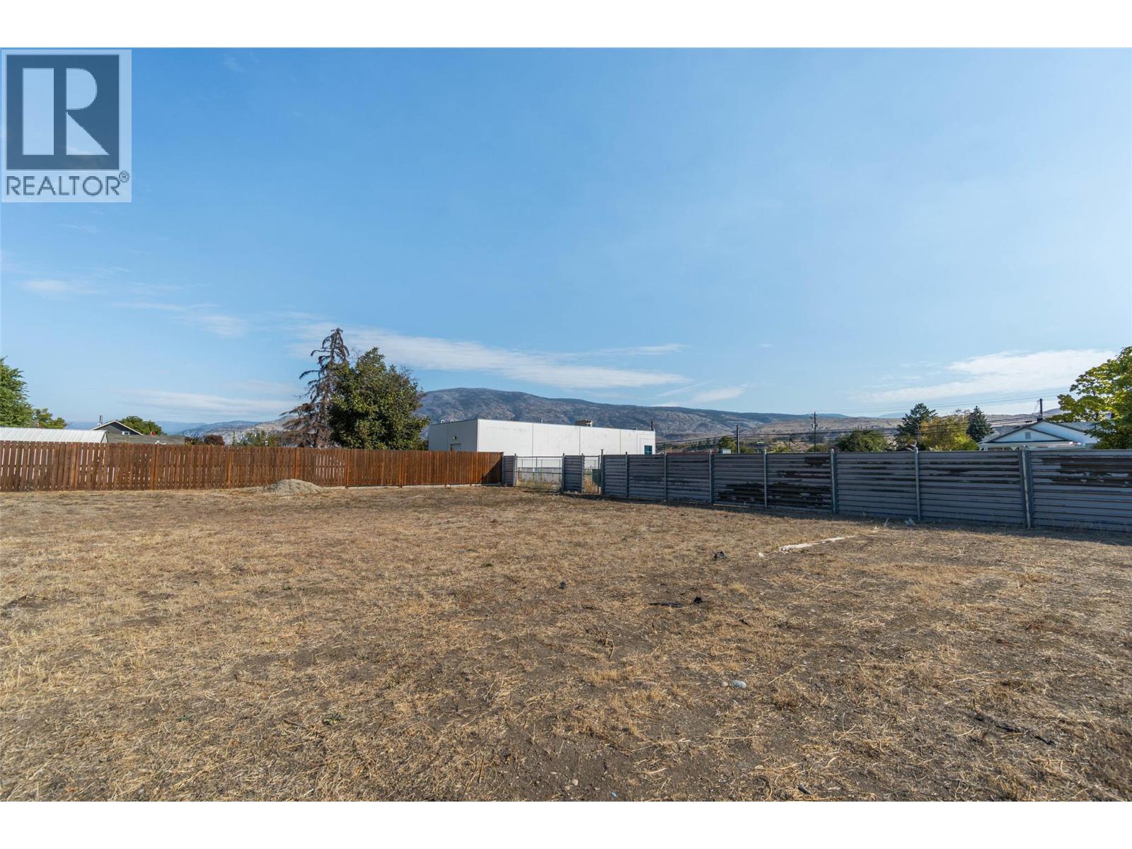  5845 Okanagan Street, Oliver