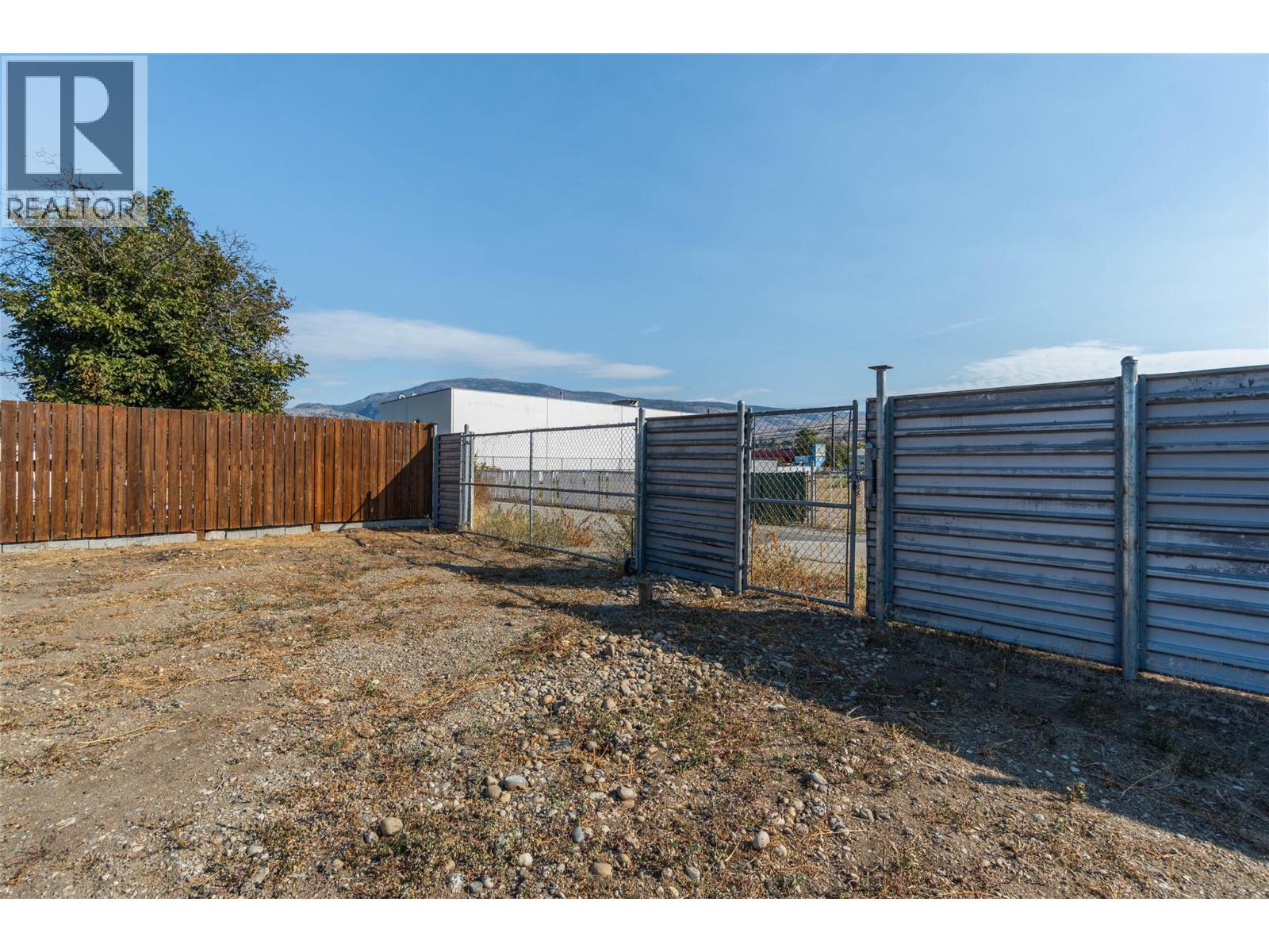  5845 Okanagan Street, Oliver