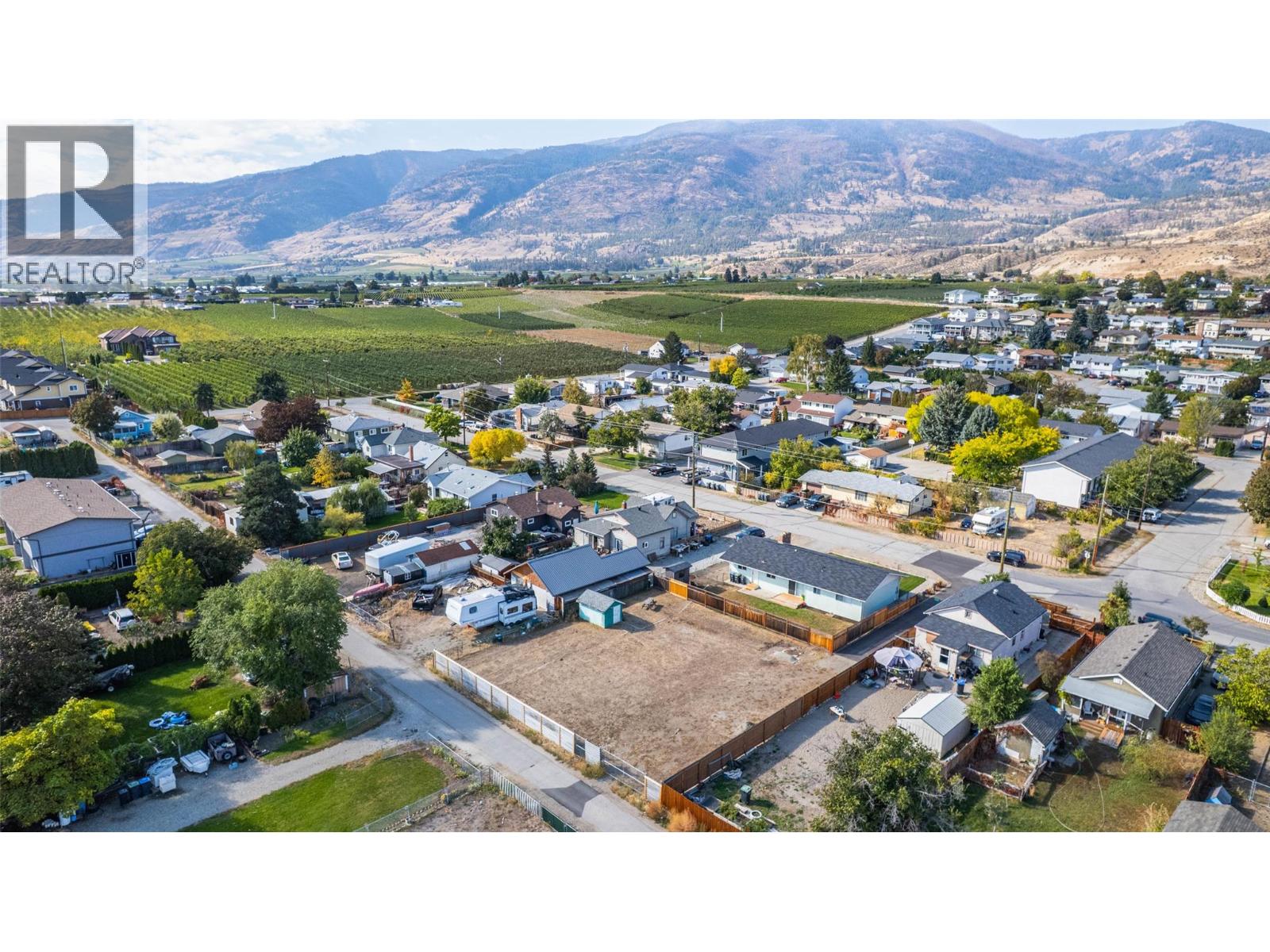  5845 Okanagan Street, Oliver