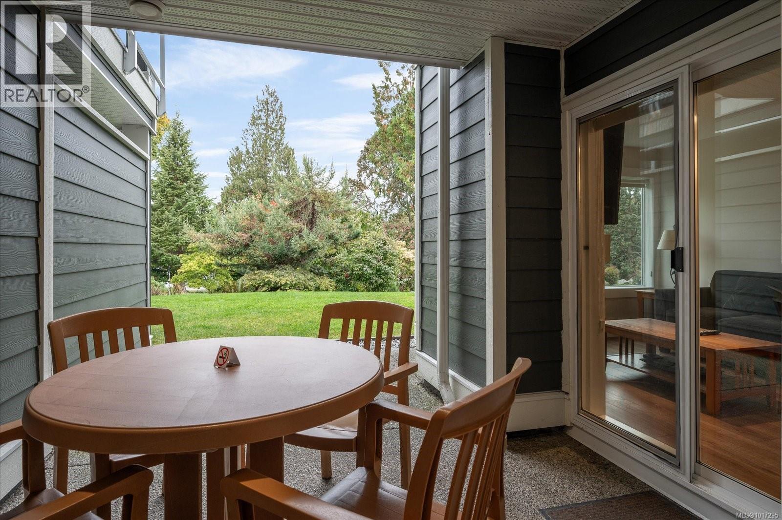 712 1600 Stroulger Rd, Nanoose Bay