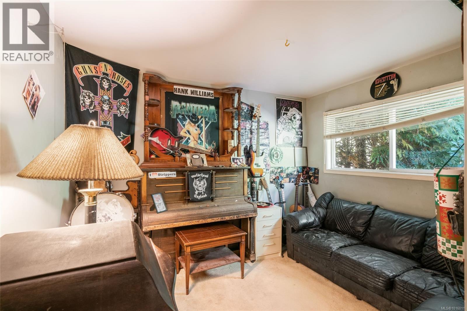 2560 GRAFTON AVE - 40