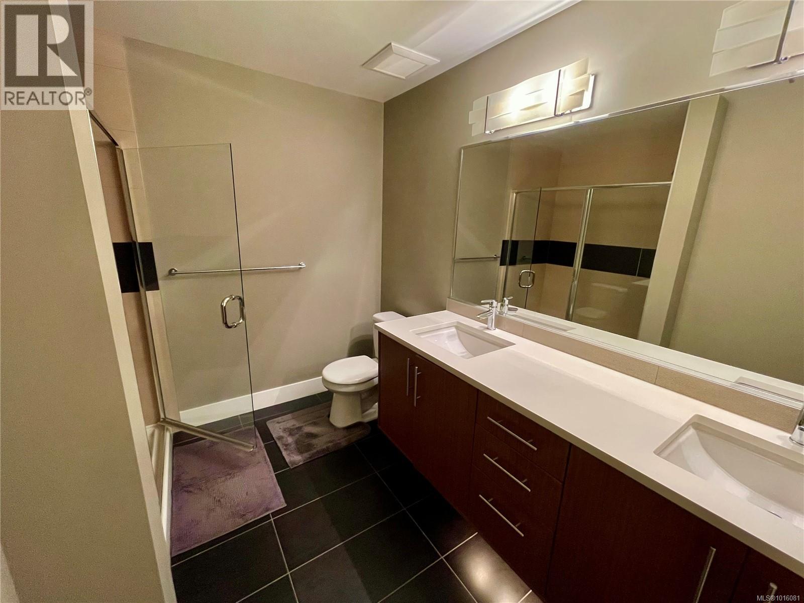 405 740 TRAVINO Lane, Saanich