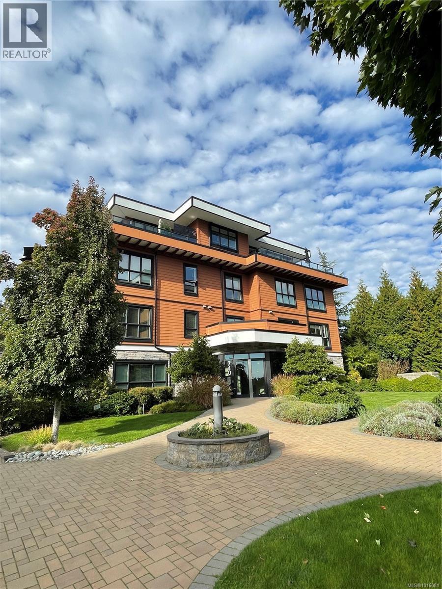 405 740 TRAVINO Lane, Saanich