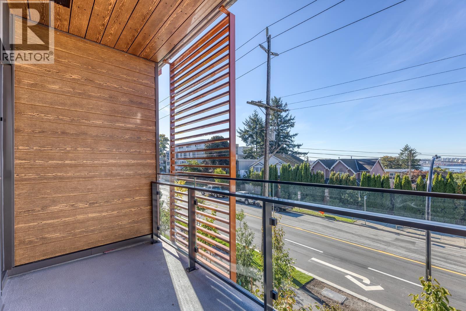 104/204 422 E 3RD STREET, North Vancouver