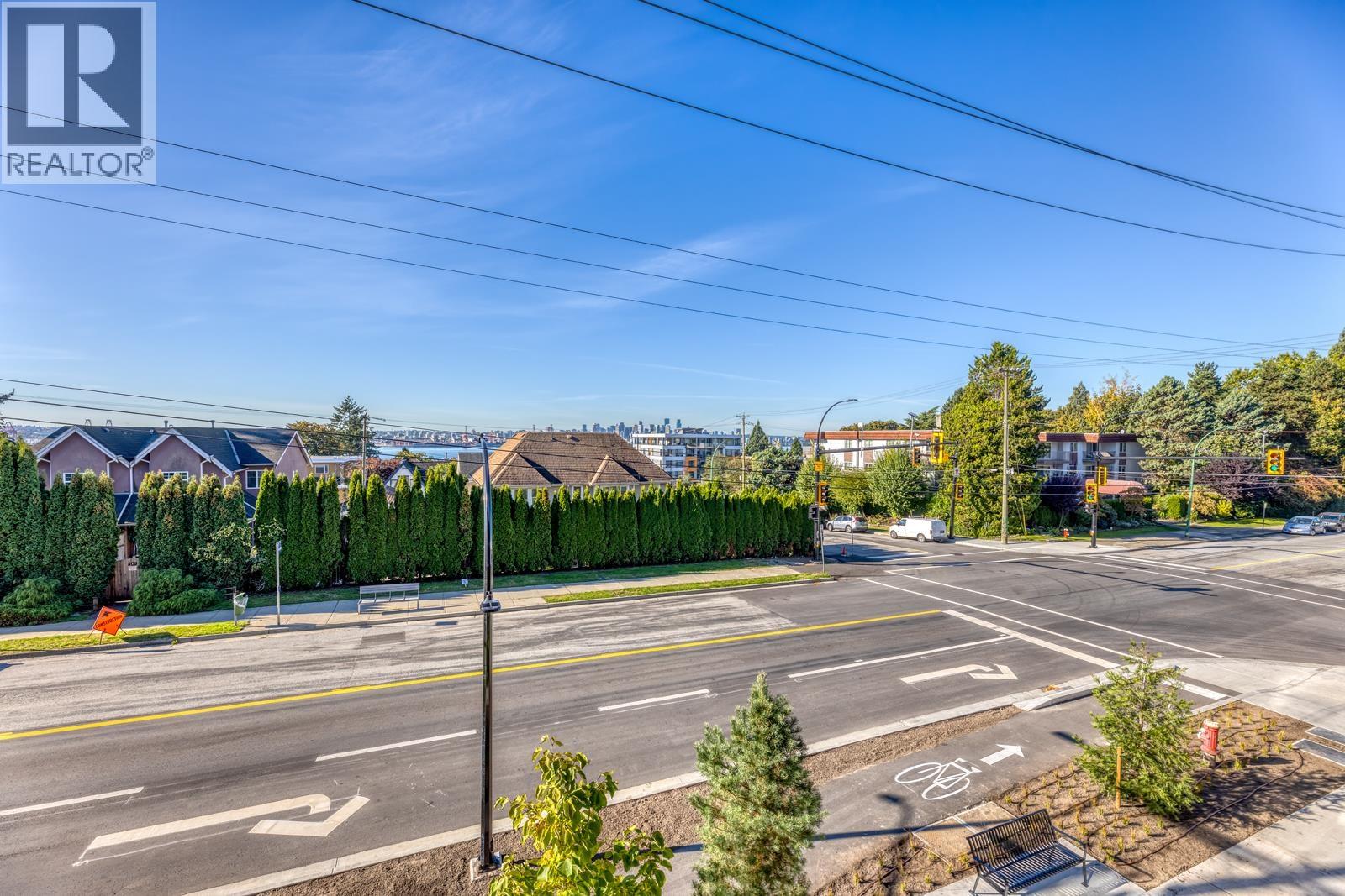 104/204 422 E 3RD STREET, North Vancouver