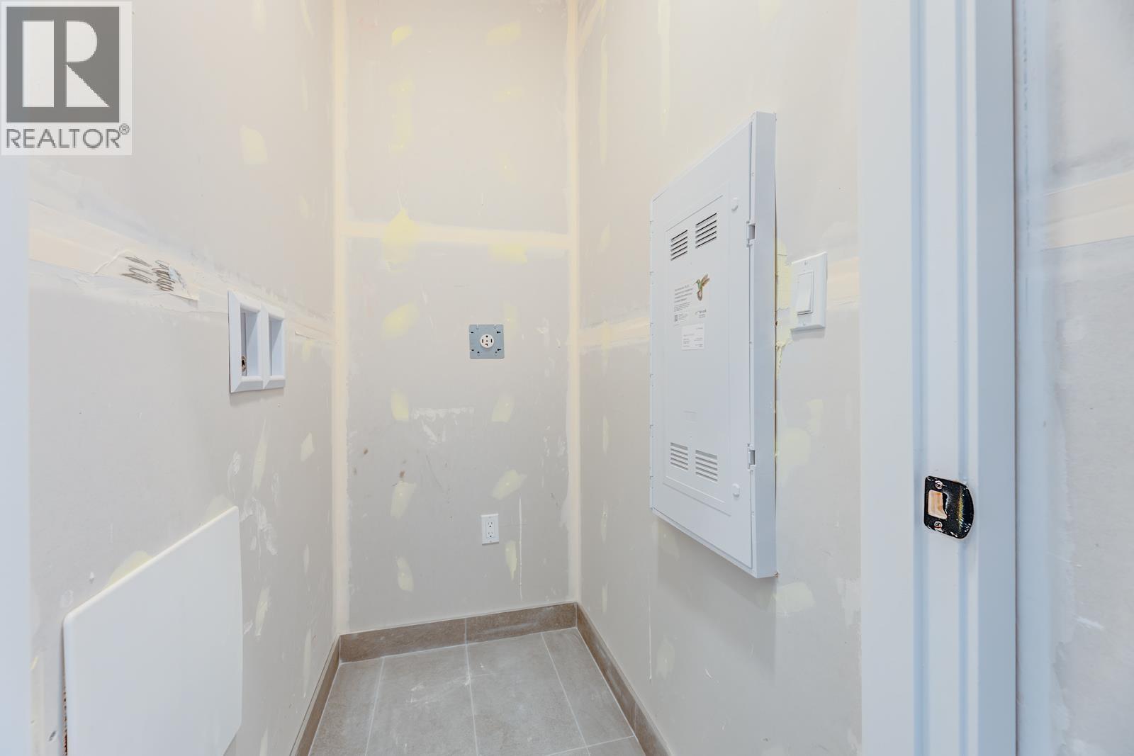 104/204 422 E 3RD STREET, North Vancouver