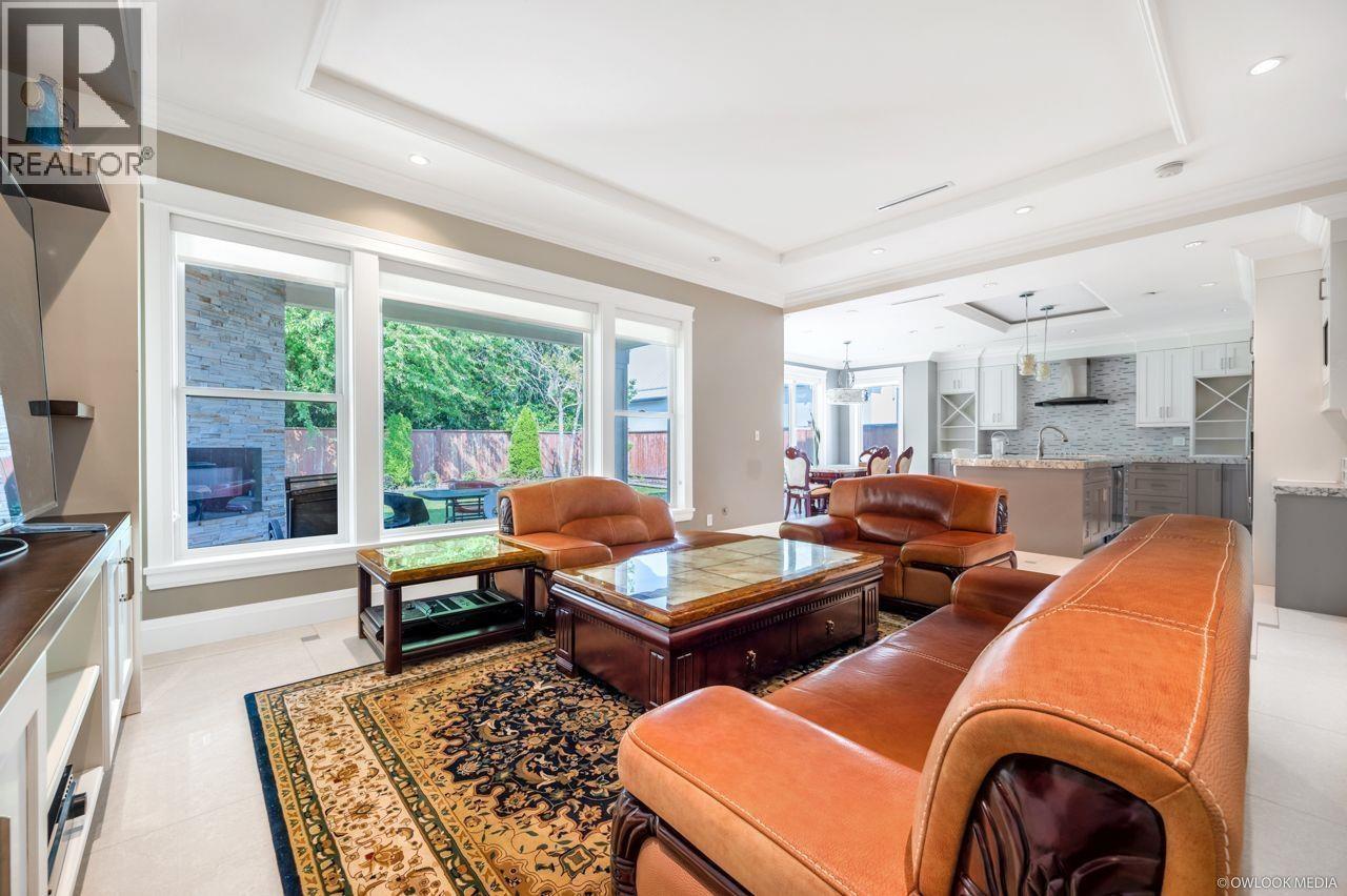 6571 LYNAS Lane, Richmond