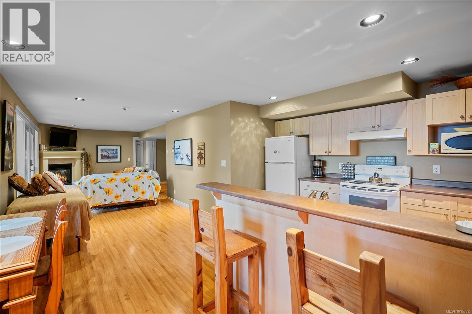  7002 East Sooke Road, Sooke