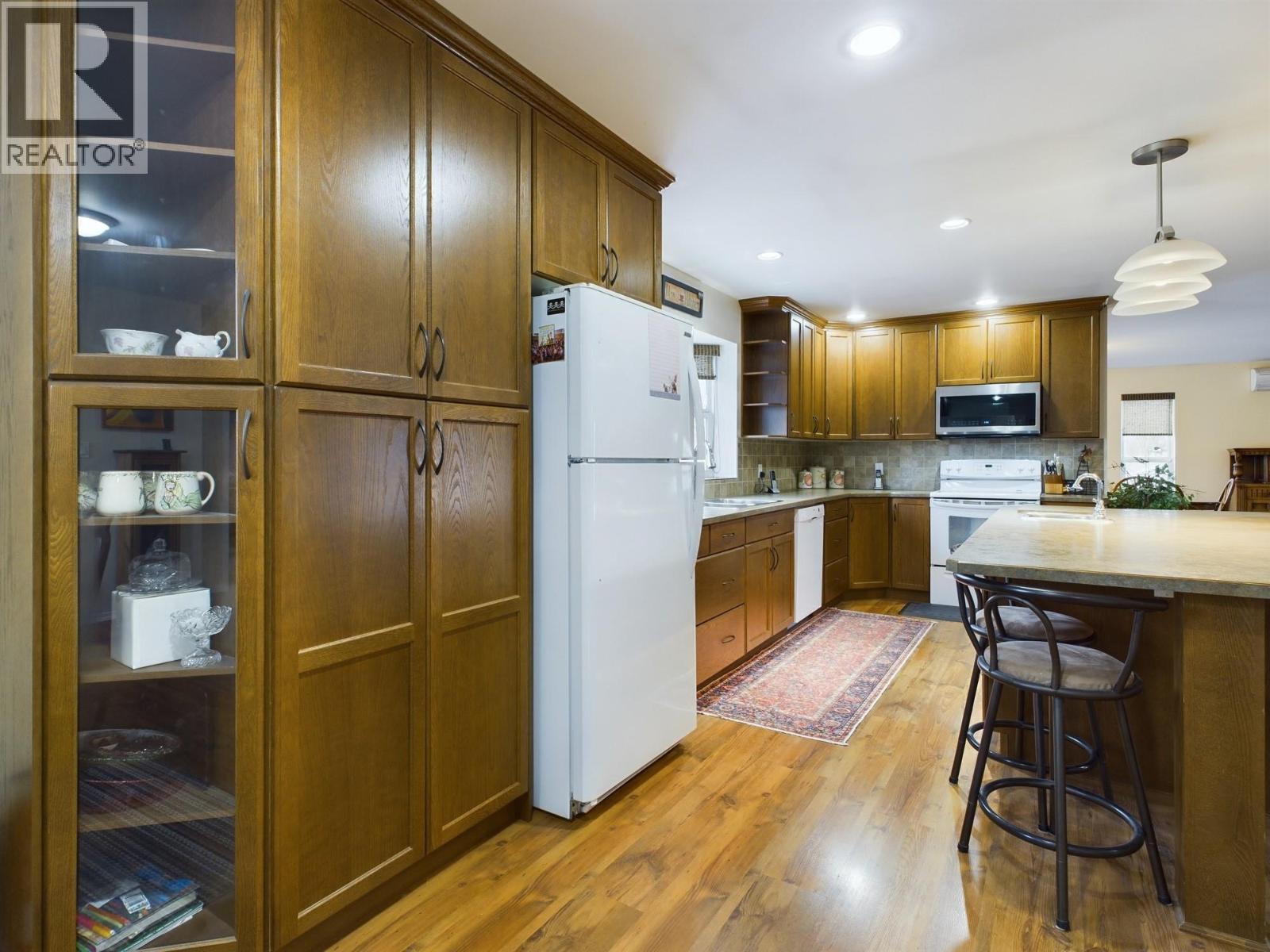  238 Park Rill Road, Oliver