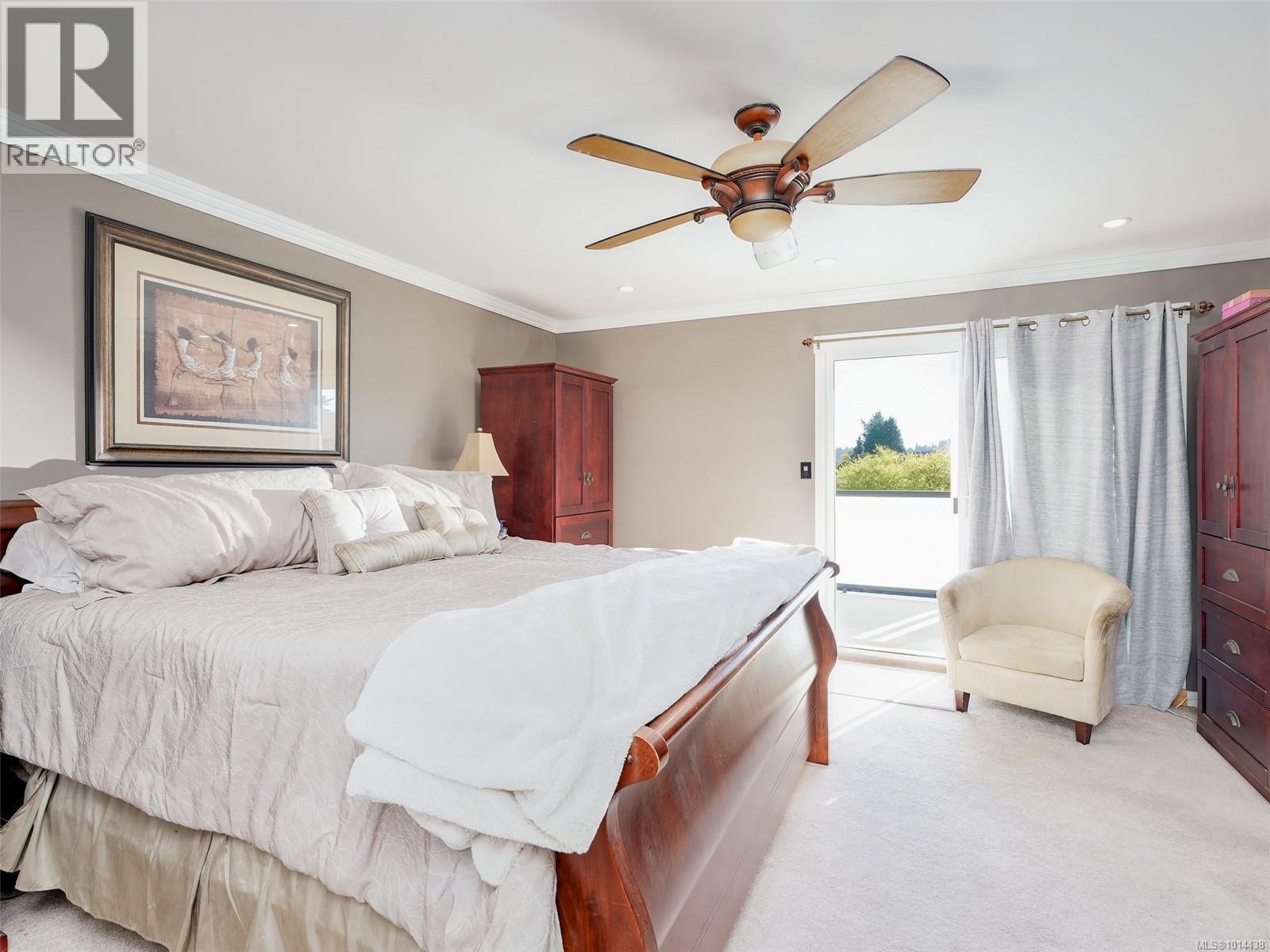  727 Paskin Way, Saanich
