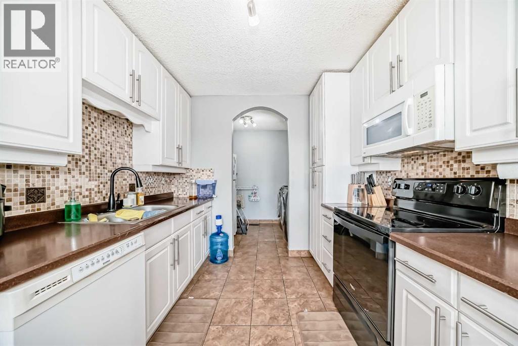 Single Family House Bi-level for Sale in    Street NE Huntington Hills Calgary 