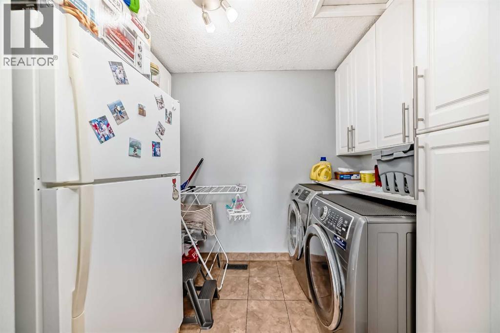 Single Family House Bi-level for Sale in    Street NE Huntington Hills Calgary 