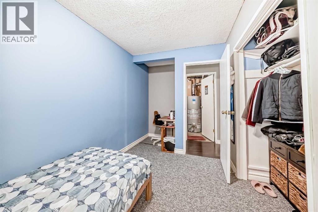 Single Family House Bi-level for Sale in    Street NE Huntington Hills Calgary 