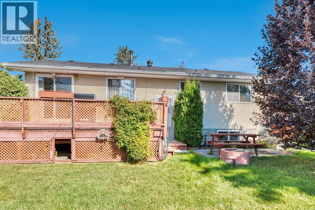 Single Family House Bi-level for Sale in  Brazeau Crescent SW Braeside Calgary 