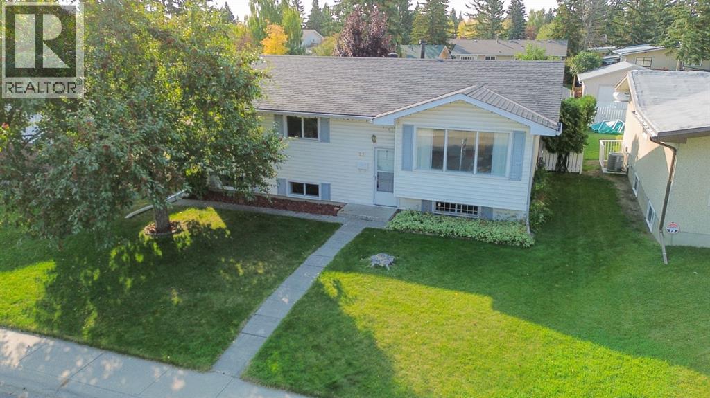 Single Family House Bi-level for Sale in  Brazeau Crescent SW Braeside Calgary 