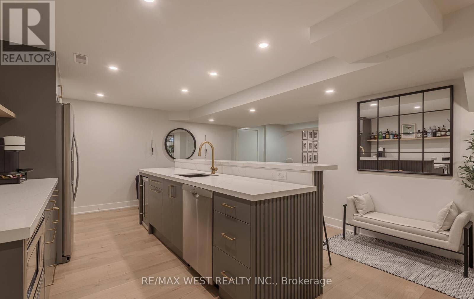 Single Family House for Sale in  NORTH RIVERDALE DRIVE Caledon (Inglewood) 