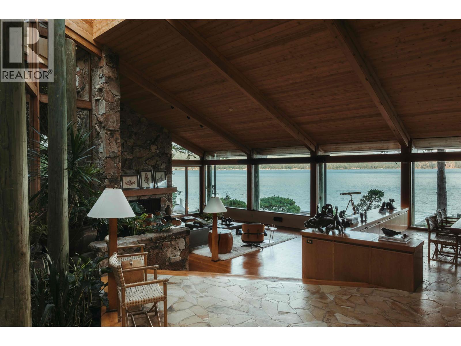 370-374 SMUGGLERS COVE ROAD, Bowen Island