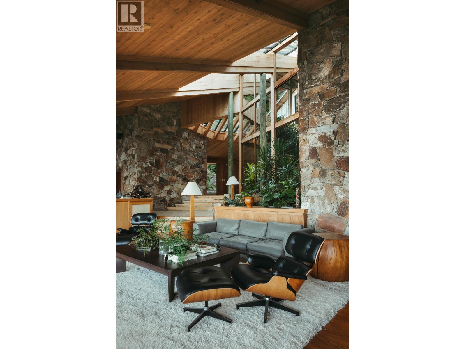 370-374 SMUGGLERS COVE ROAD, Bowen Island