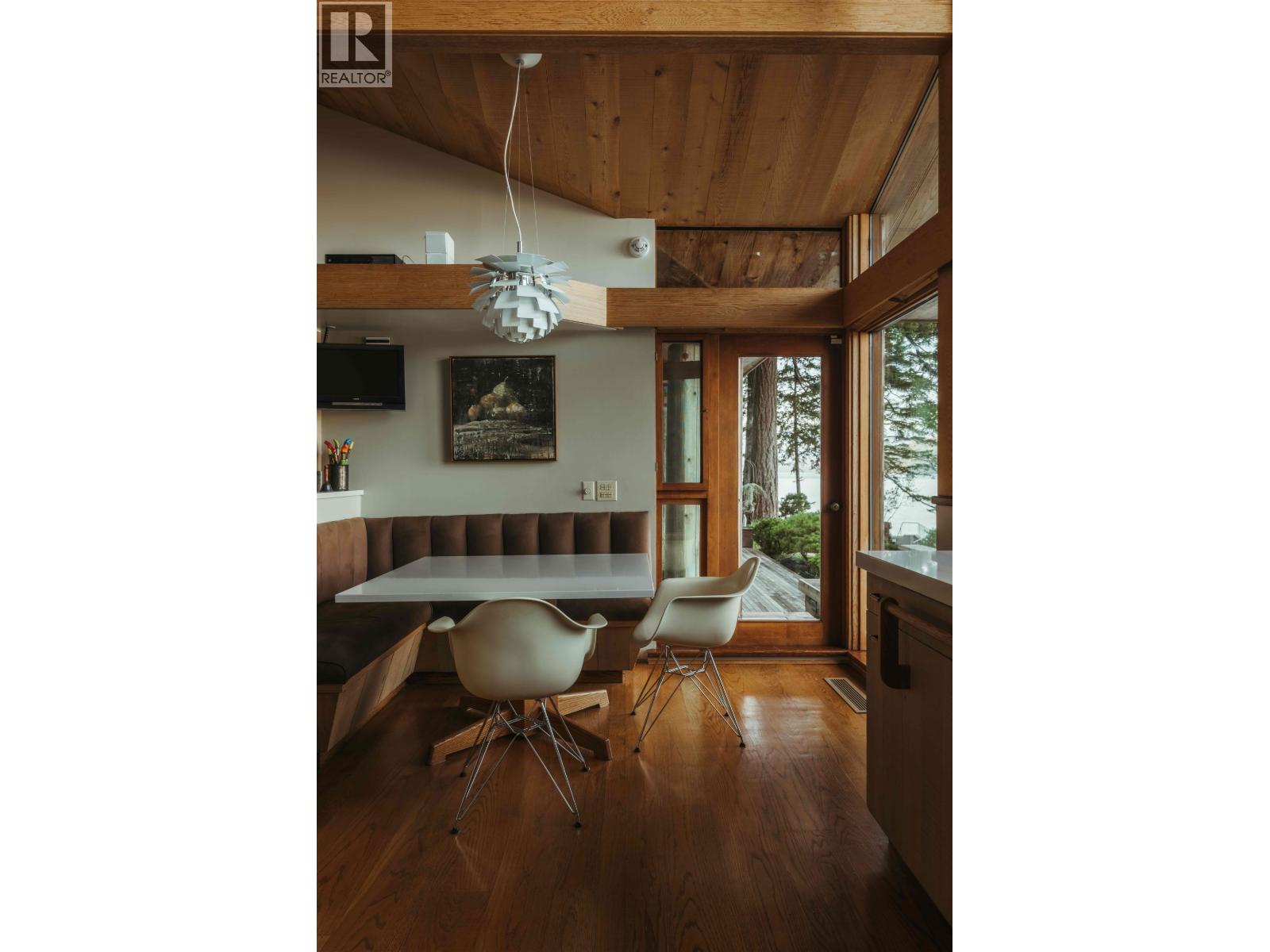 370-374 SMUGGLERS COVE ROAD, Bowen Island